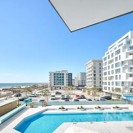 Infinity Everglow Spa&pool Resort-parking