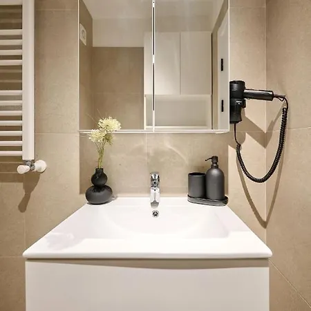 Infinity Everglow Spa&pool Resort-parking * Mamaia