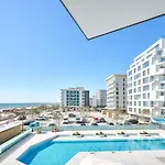 Infinity Everglow Spa&pool Resort-parking