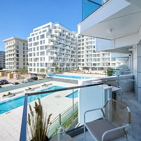 Infinity Everglow Spa&pool Resort-parking * Mamaia