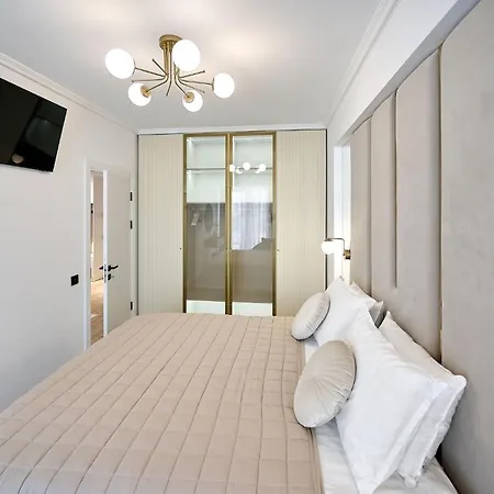 Infinity Everglow Spa&pool Resort-parking * Mamaia